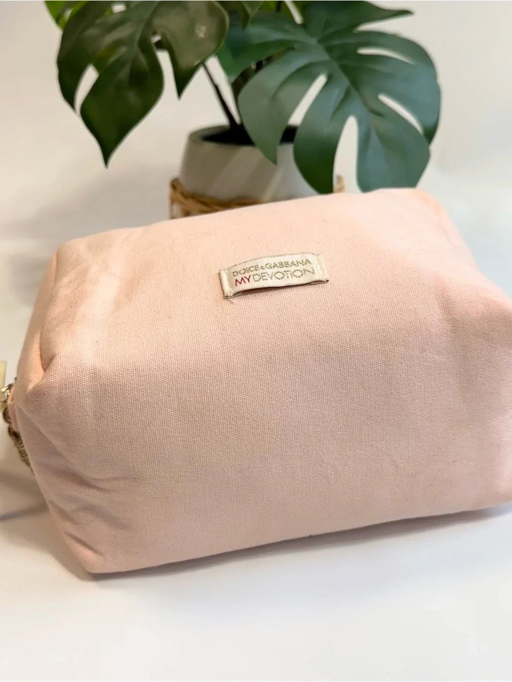Dolcew & Gabbana My Devotion Soft Pink Cosmetic Pouch